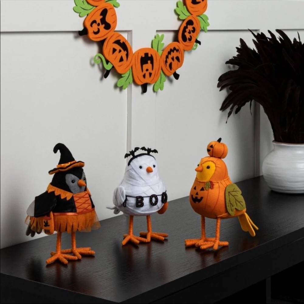 Featherly Friends Halloween Birds
